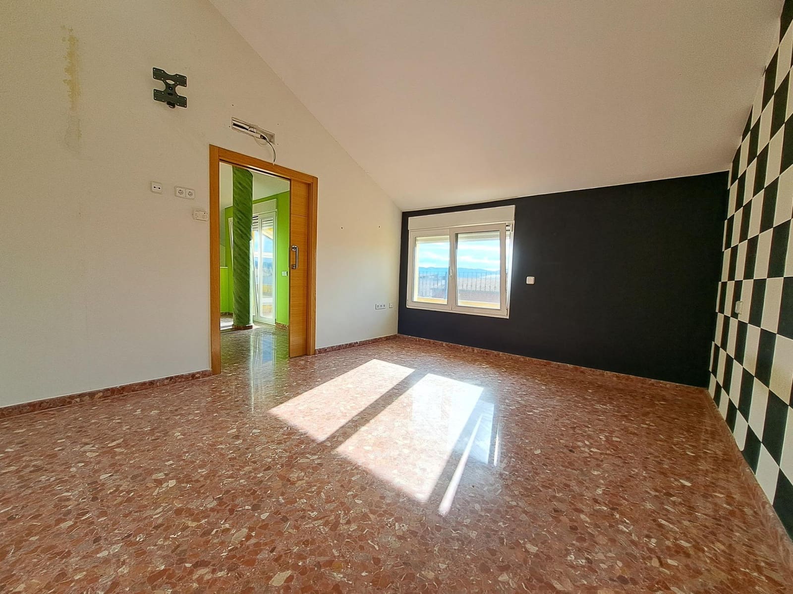 5 quarto Moradia em Banda para venda em San Juan de Enova com piscina garagem - 395 000 € (Ref: 9264464)