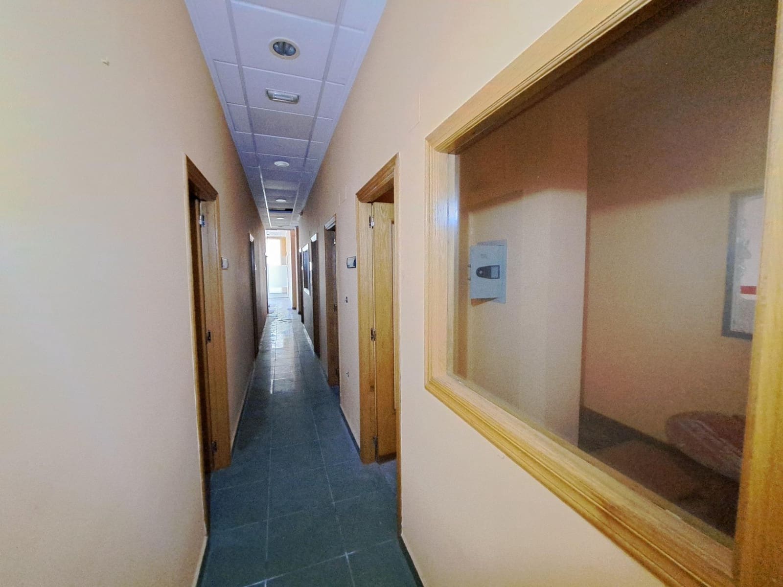 Commerciale in vendita in Alzira - 349.999 € (Rif: 9285177)