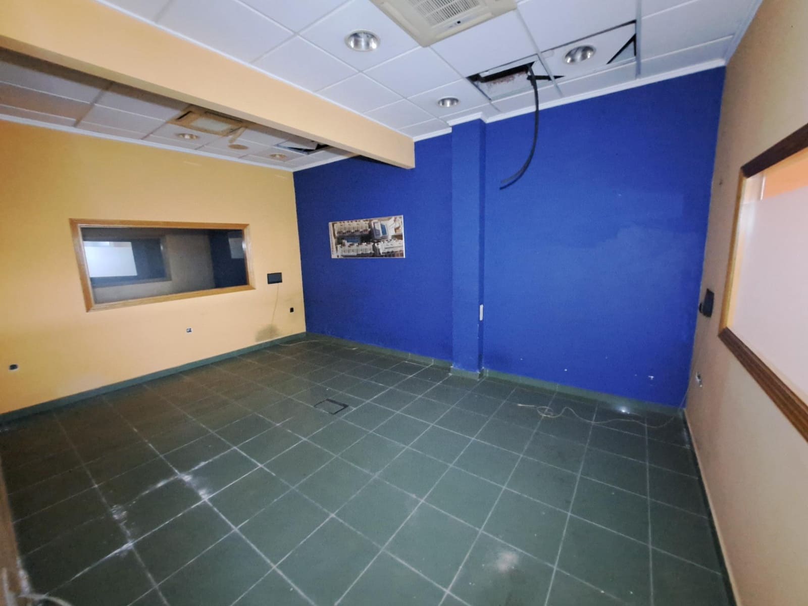 Commerciale in vendita in Alzira - 349.999 € (Rif: 9285177)