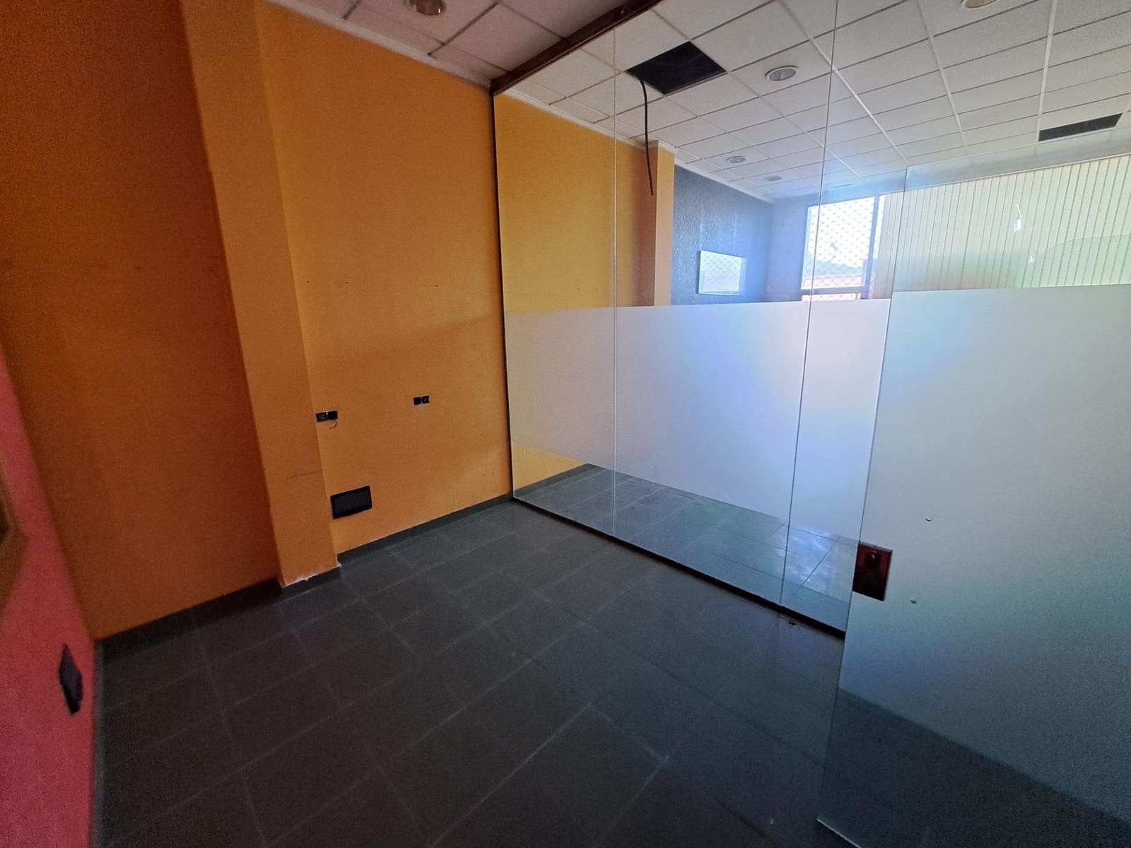 Commerciale in vendita in Alzira - 349.999 € (Rif: 9285177)