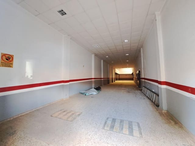 Commercial for sale in Alzira - € 349,999 (Ref: 9285177)