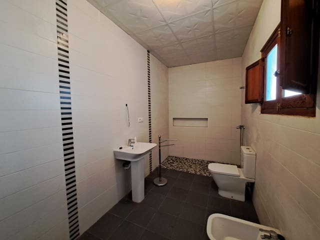 Casa de 6 habitaciones en Barxeta en venta - 170.000 € (Ref: 9285179)