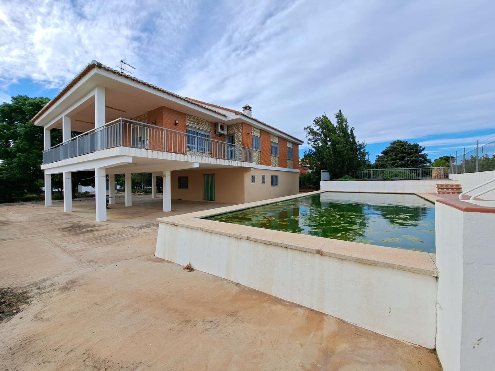 5 soverom Villa til salgs i Alzira med svømmebasseng garasje - € 295 000 (Ref: 9294345)