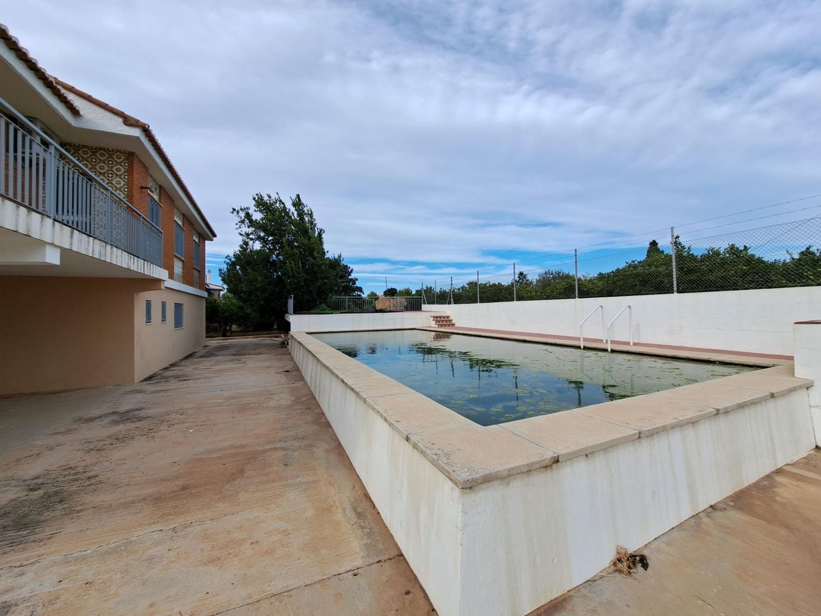 5 soverom Villa til salgs i Alzira med svømmebasseng garasje - € 295 000 (Ref: 9294345)