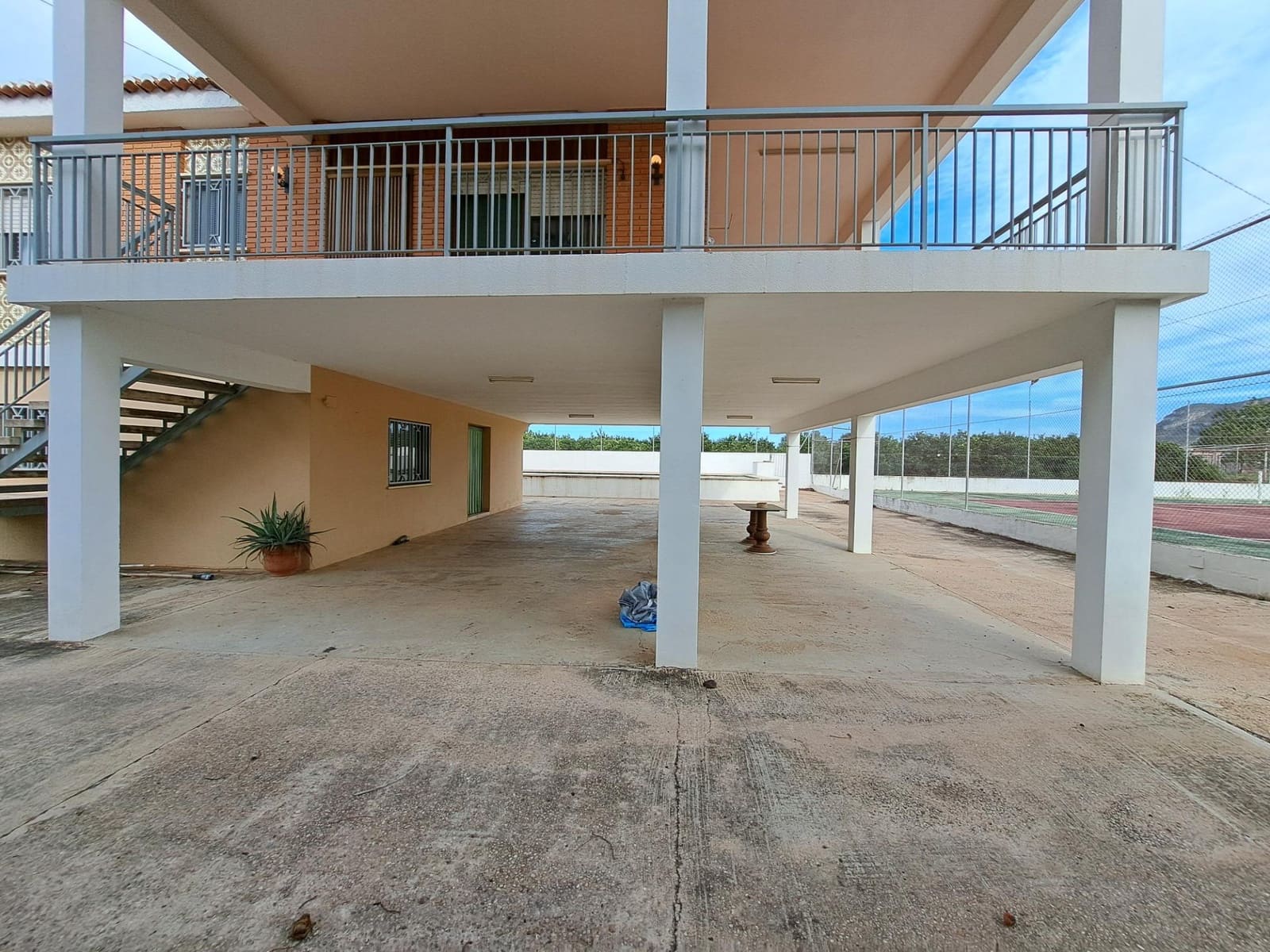 5 soverom Villa til salgs i Alzira med svømmebasseng garasje - € 295 000 (Ref: 9294345)