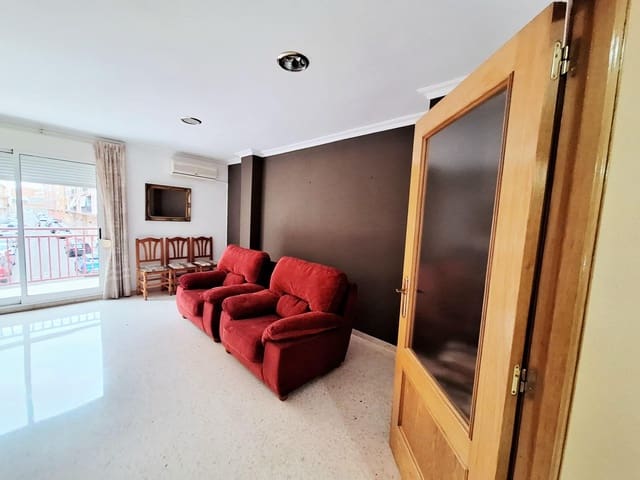 3 bedroom Terraced Villa for rent in Carcaixent - € 950 (Ref: 9297167)