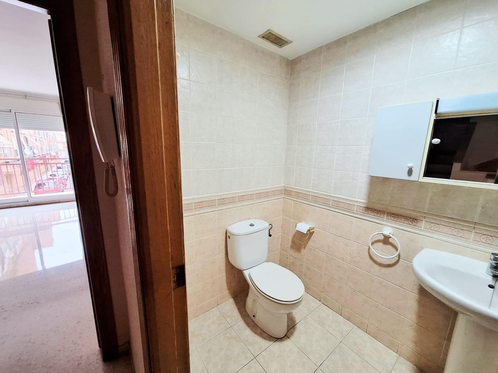 3 soveværelse Rækkehus til leje i Carcaixent - € 950 (Ref: 9297167)