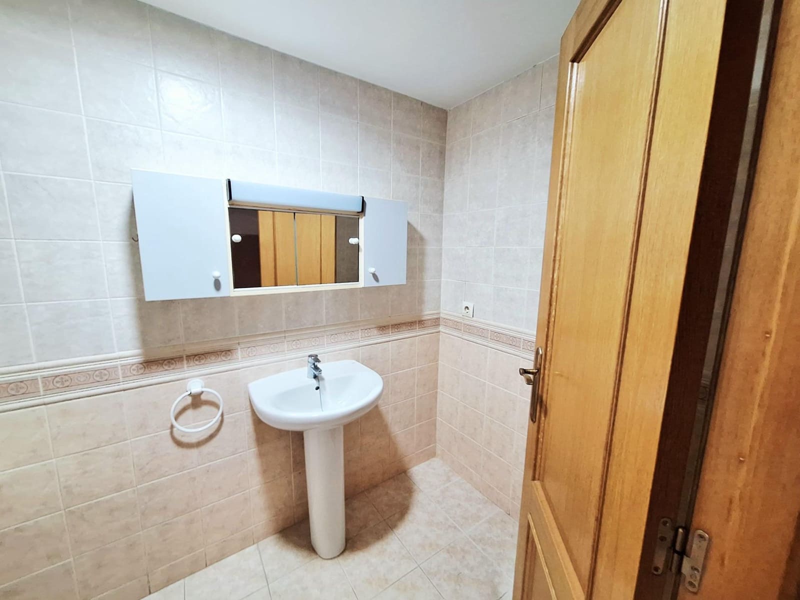 3 soveværelse Rækkehus til leje i Carcaixent - € 950 (Ref: 9297167)