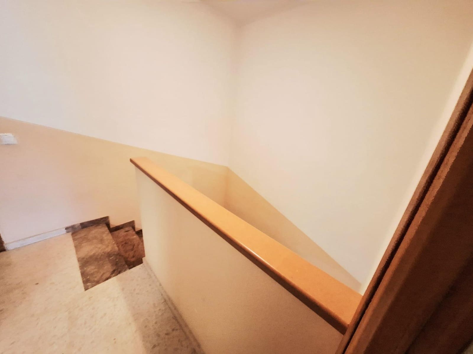 3 soveværelse Rækkehus til leje i Carcaixent - € 950 (Ref: 9297167)