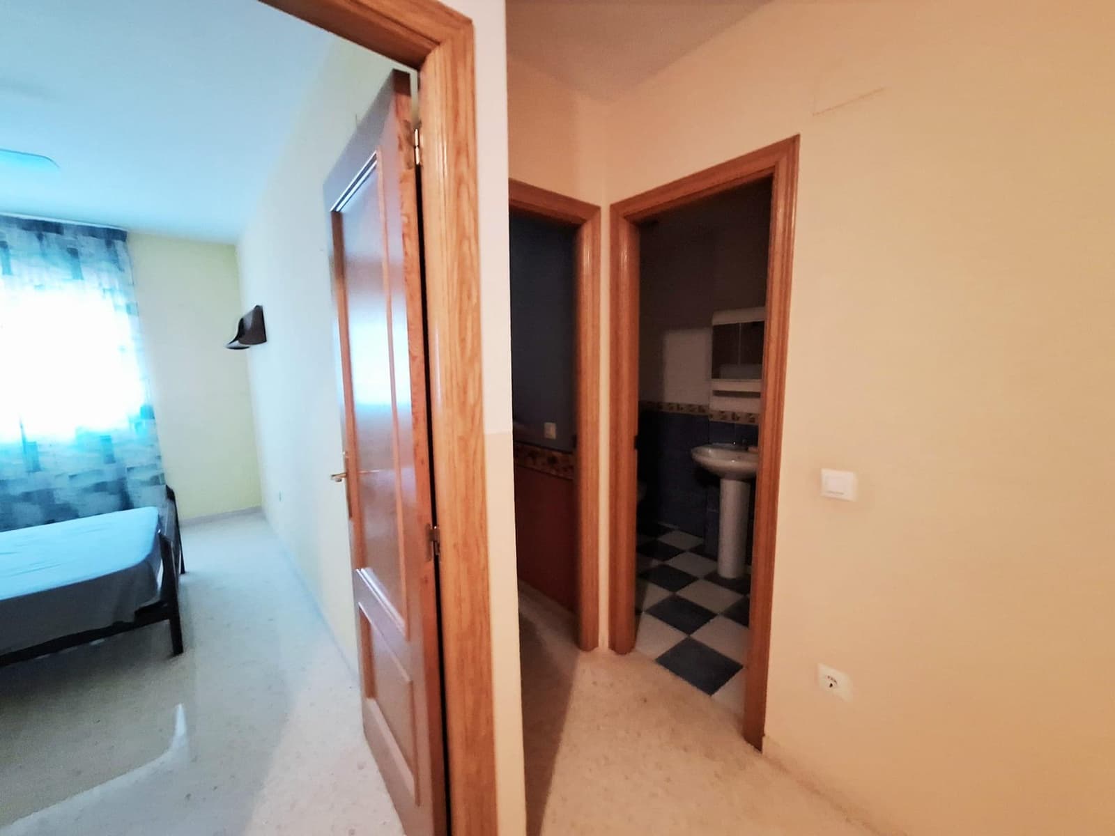 3 soveværelse Rækkehus til leje i Carcaixent - € 950 (Ref: 9297167)