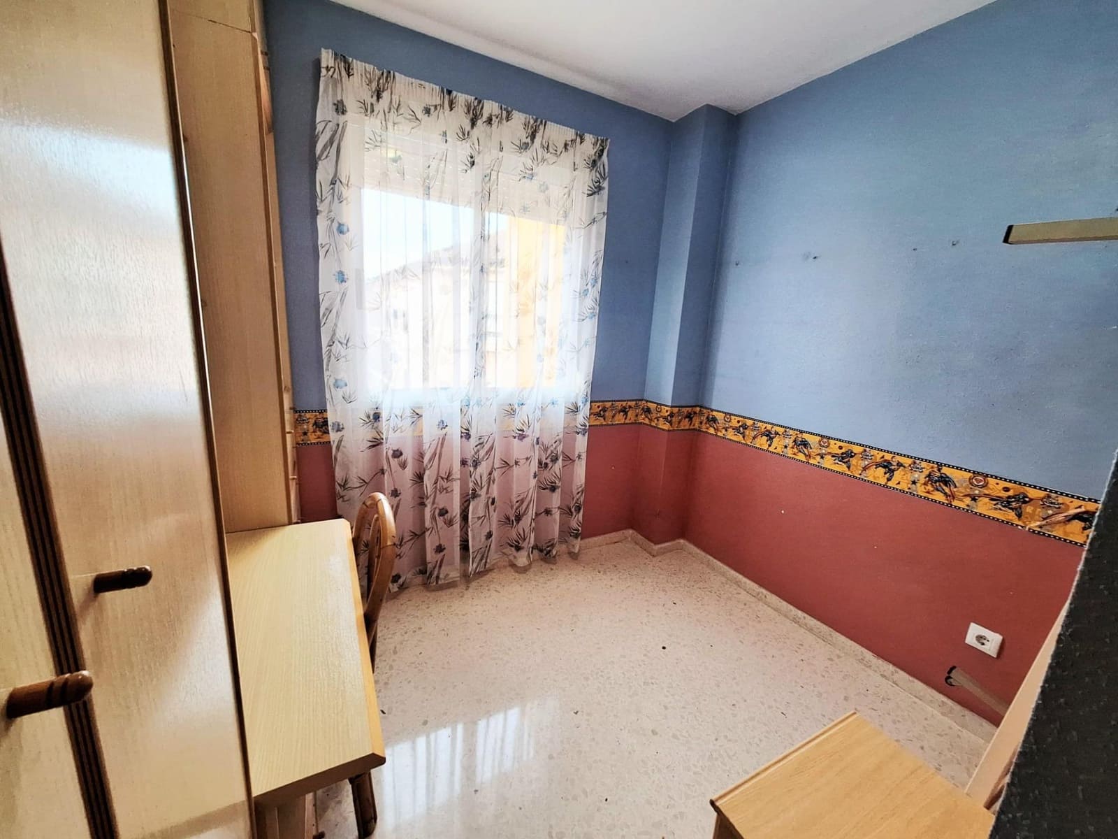 3 soveværelse Rækkehus til leje i Carcaixent - € 950 (Ref: 9297167)