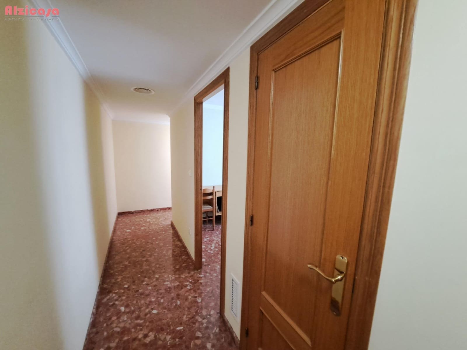 Ático de 3 habitaciones en Alzira en venta - 215.000 € (Ref: 9297169)