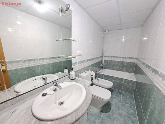 Ático de 3 habitaciones en Alzira en venta - 215.000 € (Ref: 9297169)