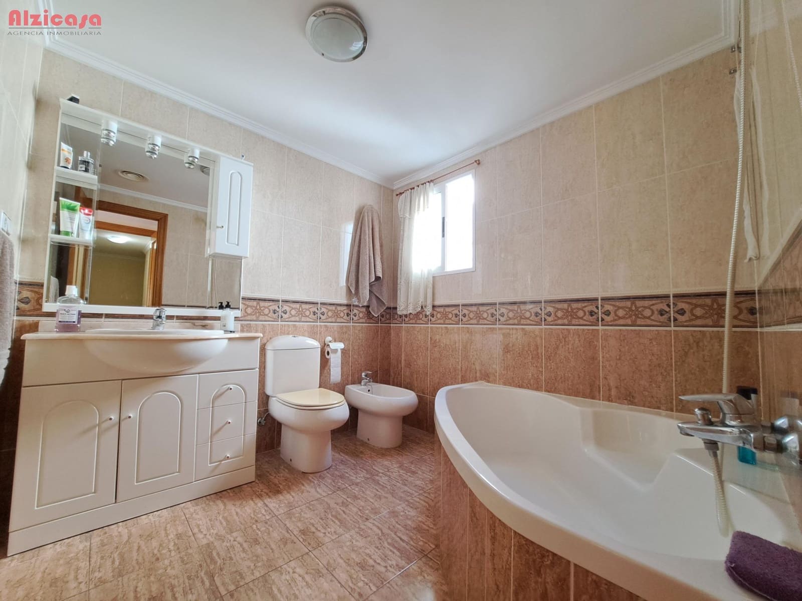 Ático de 3 habitaciones en Alzira en venta - 215.000 € (Ref: 9297169)