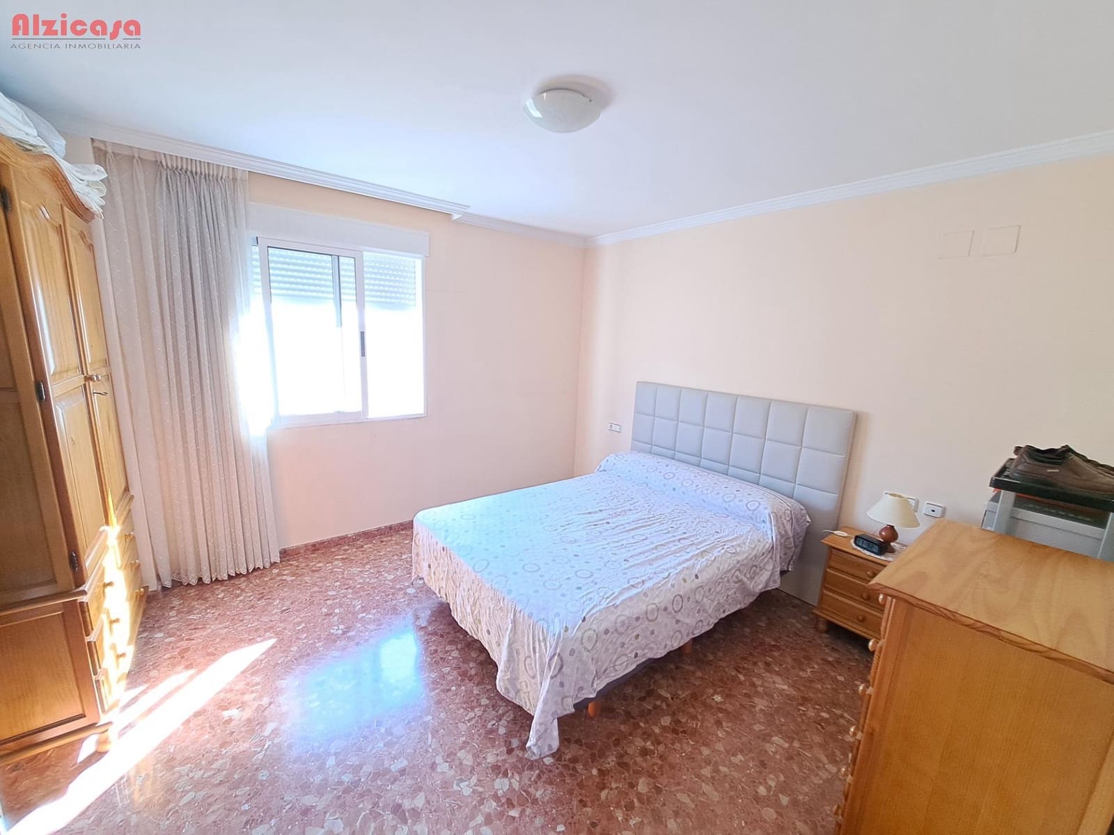 Ático de 3 habitaciones en Alzira en venta - 215.000 € (Ref: 9297169)