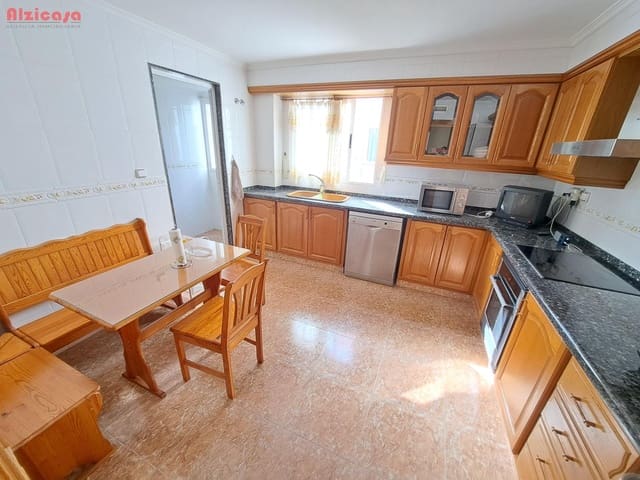 Ático de 3 habitaciones en Alzira en venta - 215.000 € (Ref: 9297169)