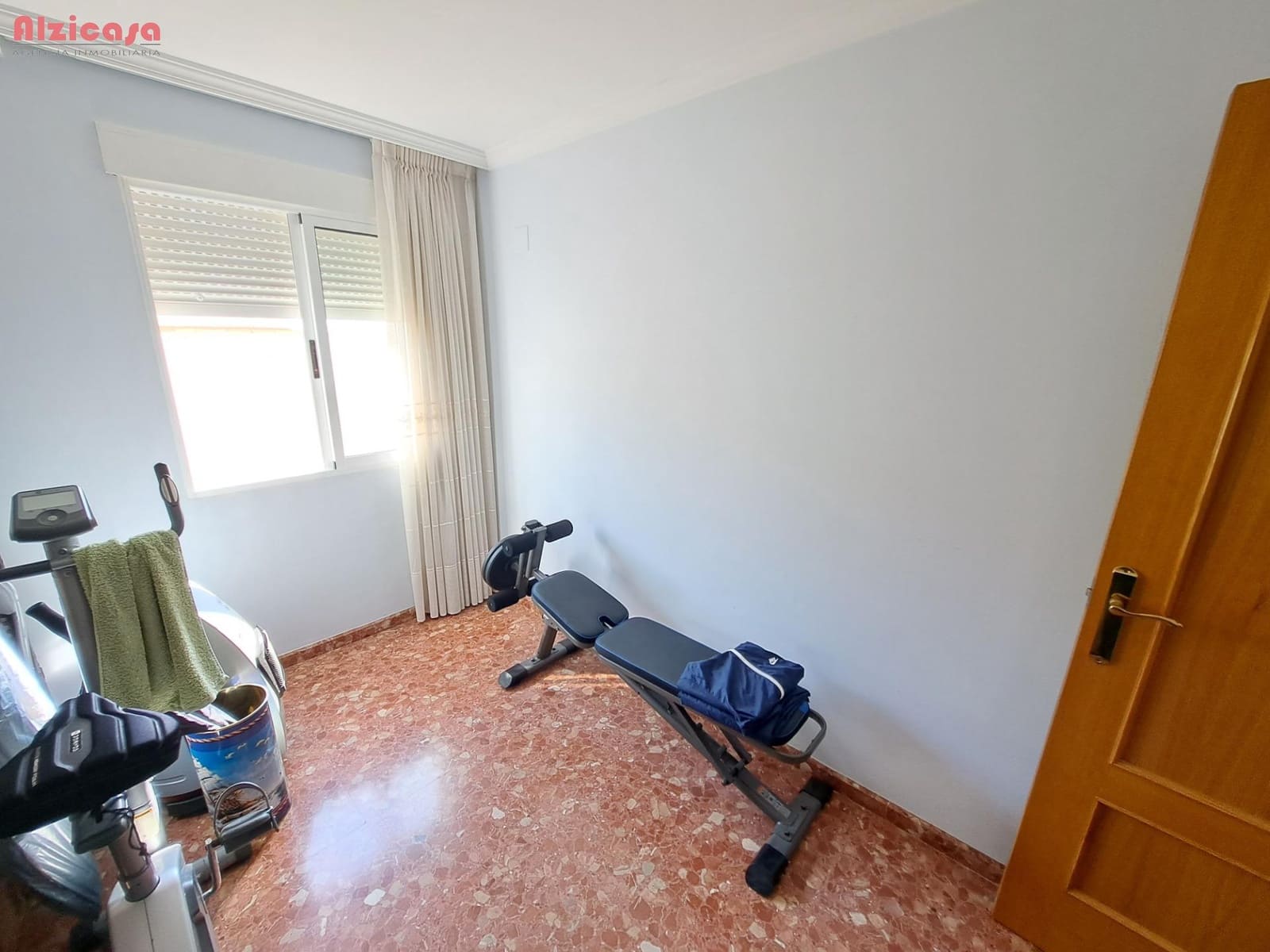 Ático de 3 habitaciones en Alzira en venta - 215.000 € (Ref: 9297169)