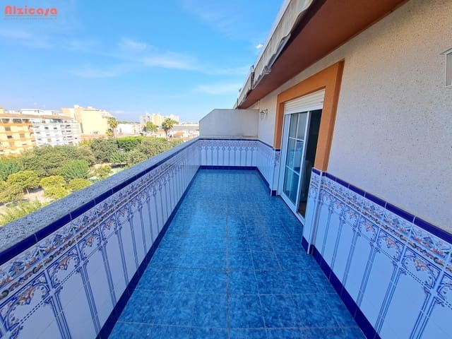 Ático de 3 habitaciones en Alzira en venta - 215.000 € (Ref: 9297169)