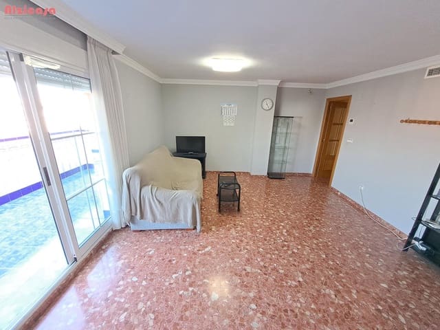 Ático de 3 habitaciones en Alzira en venta - 215.000 € (Ref: 9297169)