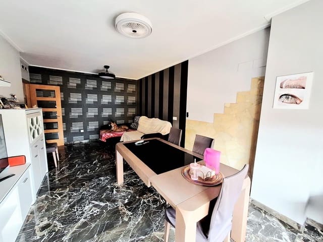 4 soverom Leilighet til salgs i Alzira - € 195 000 (Ref: 9330604)