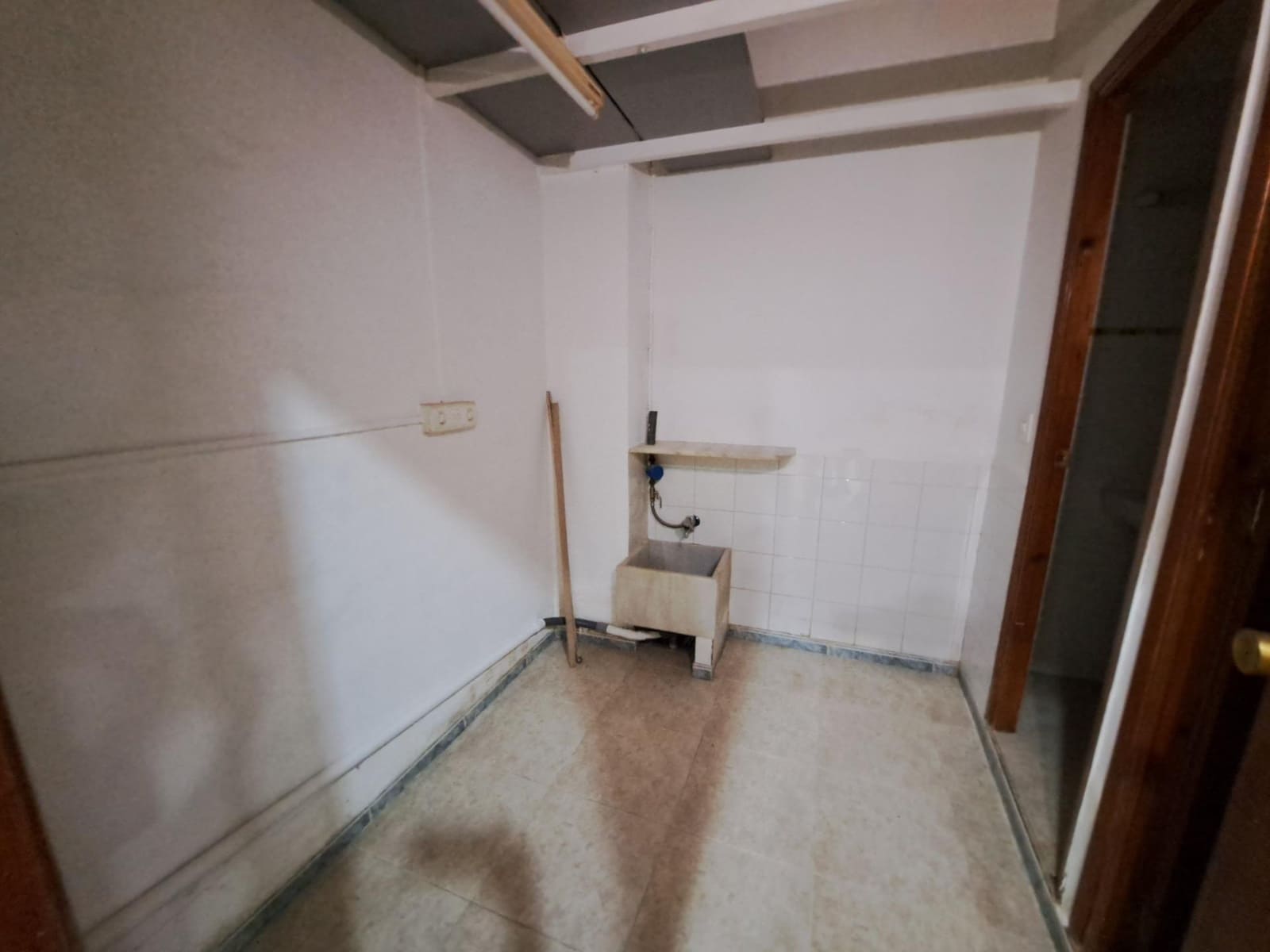 Kaupallinen vuokrattavana paikassa Carcaixent - 650 € (Ref: 9330607)