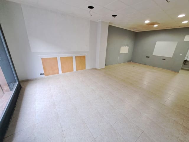 Commercial for rent in Carcaixent - € 650 (Ref: 9330607)