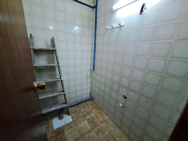 Commercial for rent in Carcaixent - € 650 (Ref: 9330607)