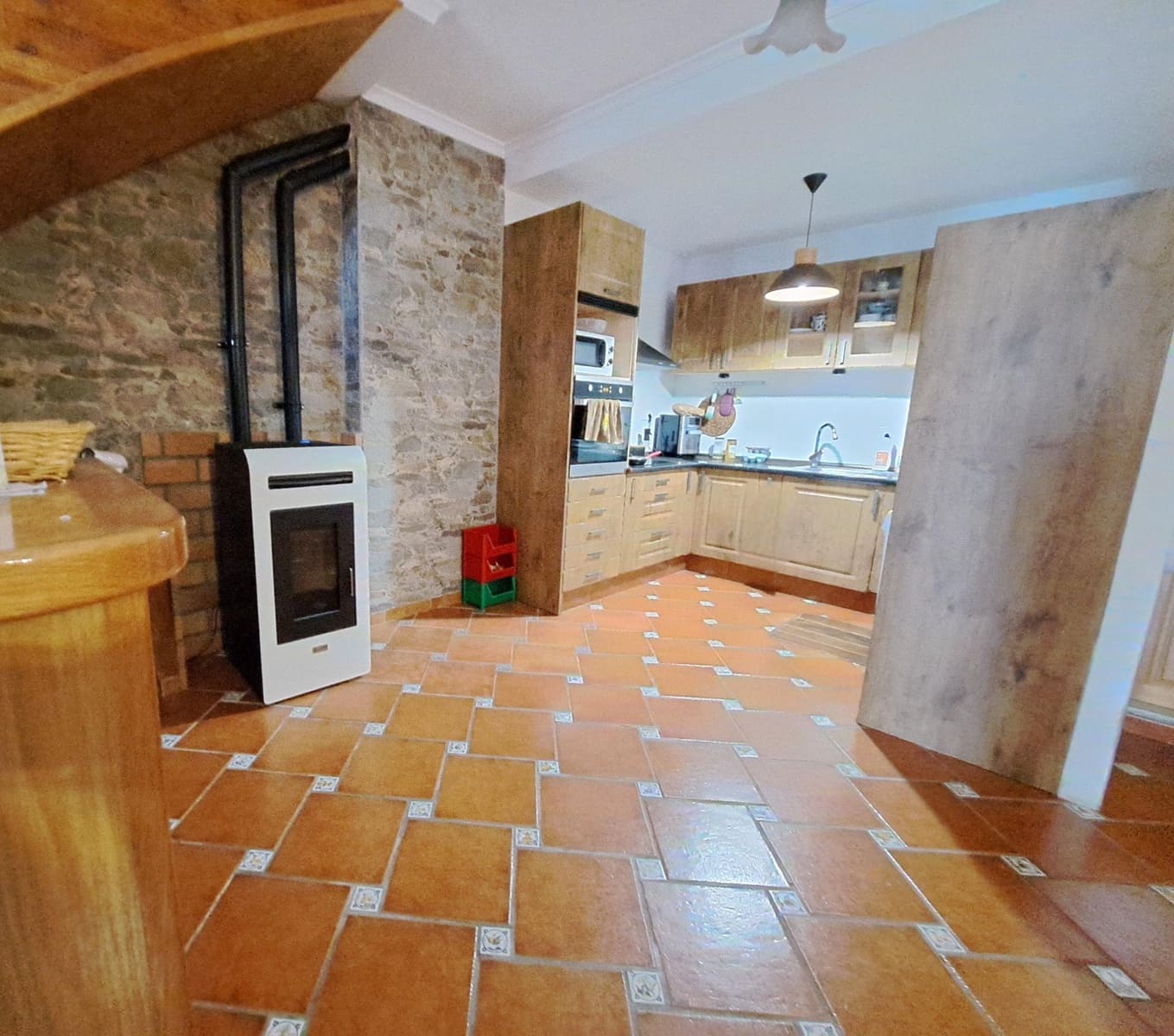 6 bedroom Townhouse for sale in Alzira - € 186,000 (Ref: 9334910)