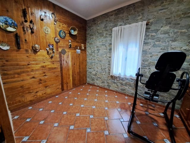 6 bedroom Townhouse for sale in Alzira - € 186,000 (Ref: 9334910)