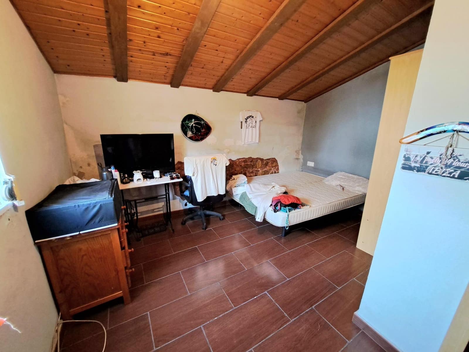 6 bedroom Townhouse for sale in Alzira - € 186,000 (Ref: 9334910)