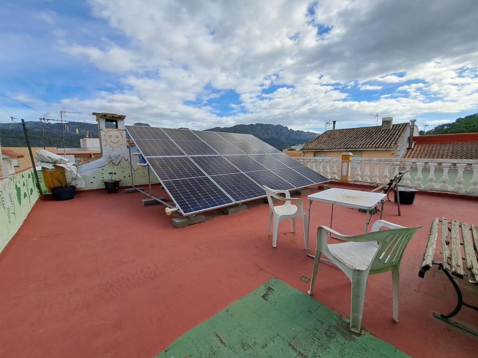 6 bedroom Townhouse for sale in Alzira - € 186,000 (Ref: 9334910)