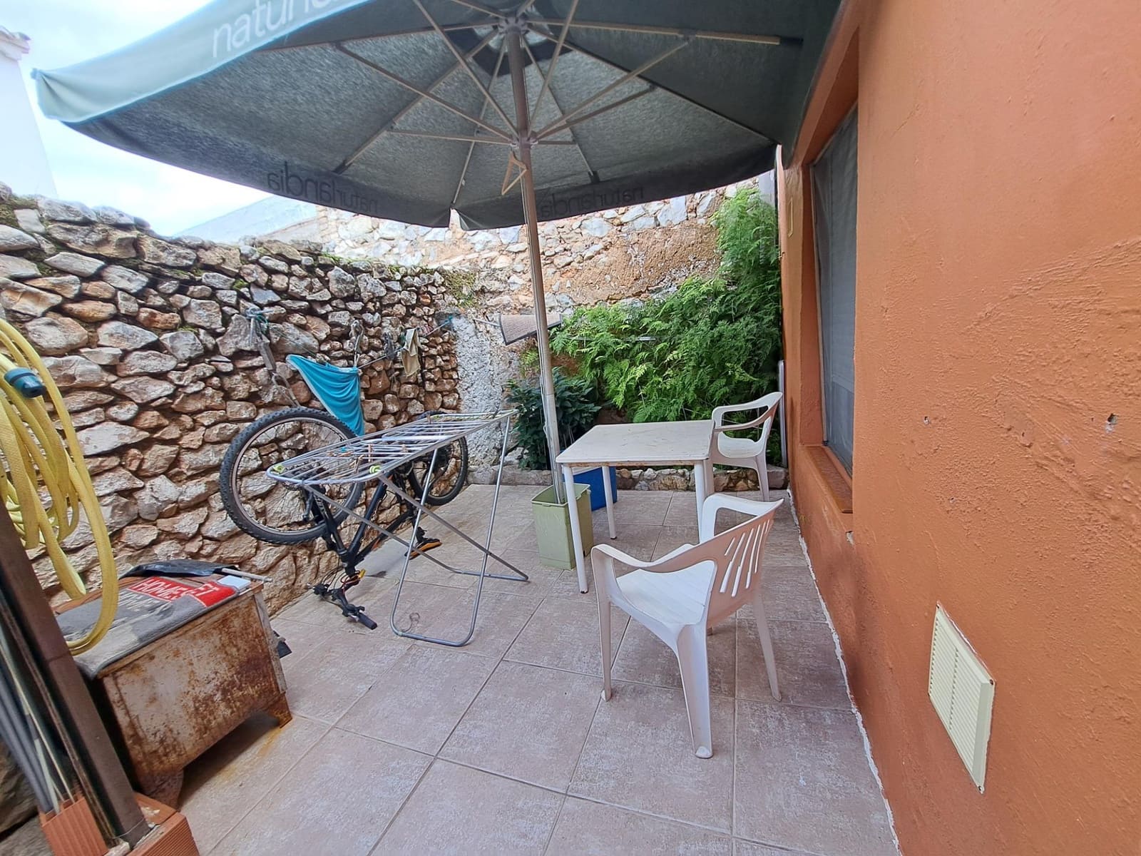 6 bedroom Townhouse for sale in Alzira - € 186,000 (Ref: 9334910)