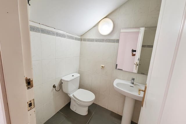 4 bedroom Townhouse for sale in La Pobla Llarga - € 90,000 (Ref: 9334911)