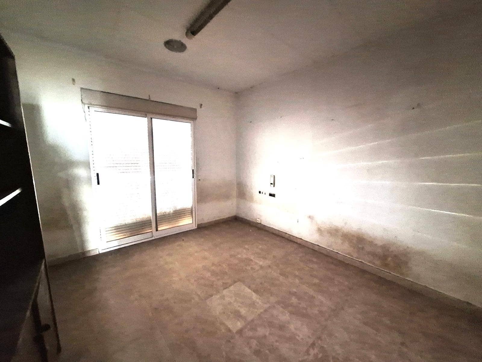 4 bedroom Townhouse for sale in La Pobla Llarga - € 90,000 (Ref: 9334911)