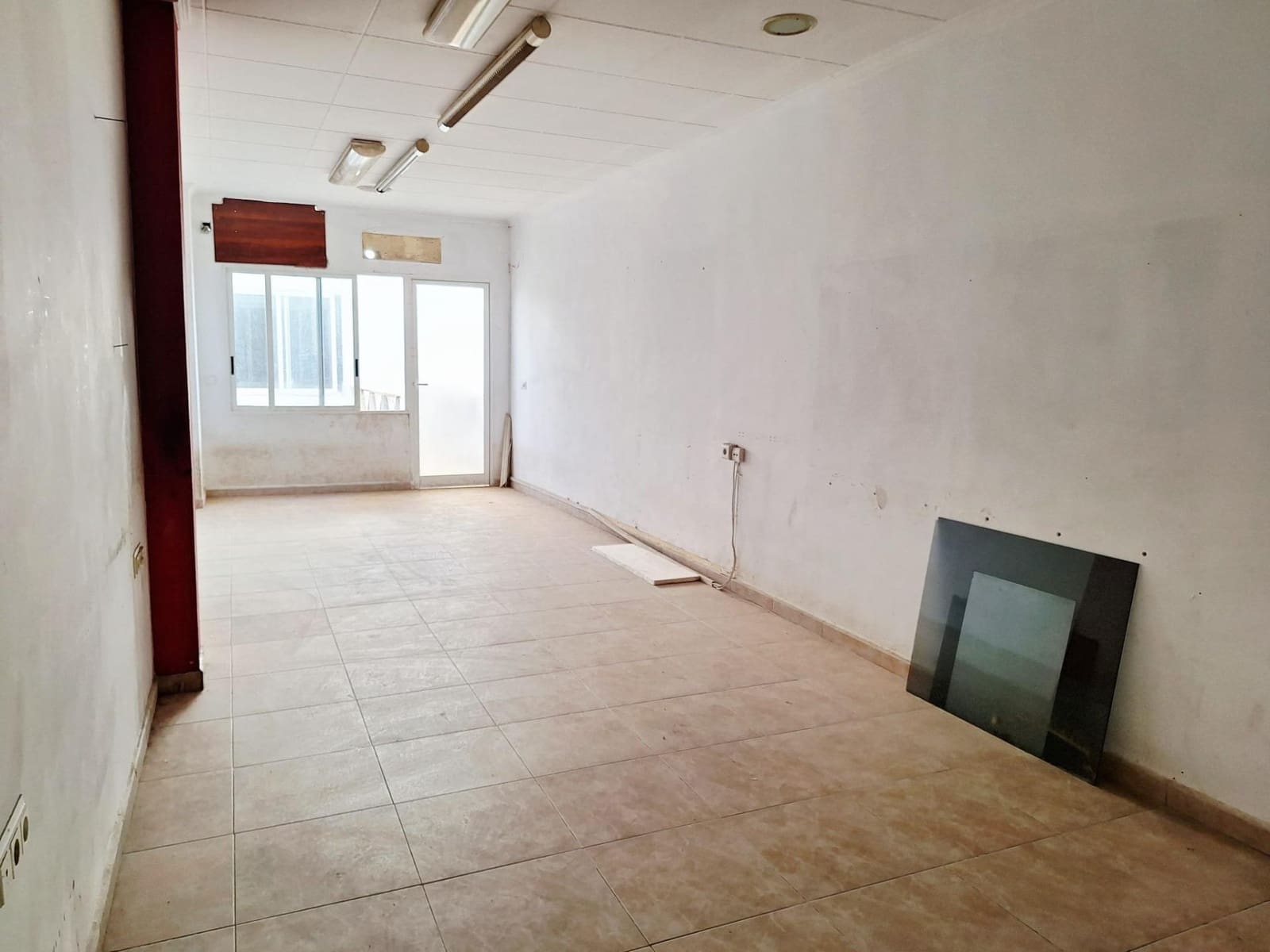 4 bedroom Townhouse for sale in La Pobla Llarga - € 90,000 (Ref: 9334911)