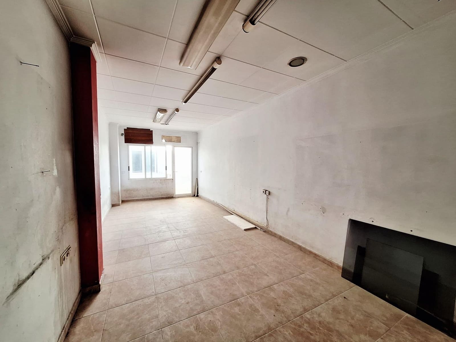 4 bedroom Townhouse for sale in La Pobla Llarga - € 90,000 (Ref: 9334911)