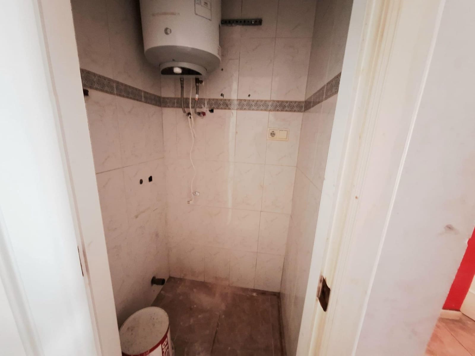 4 bedroom Townhouse for sale in La Pobla Llarga - € 90,000 (Ref: 9334911)