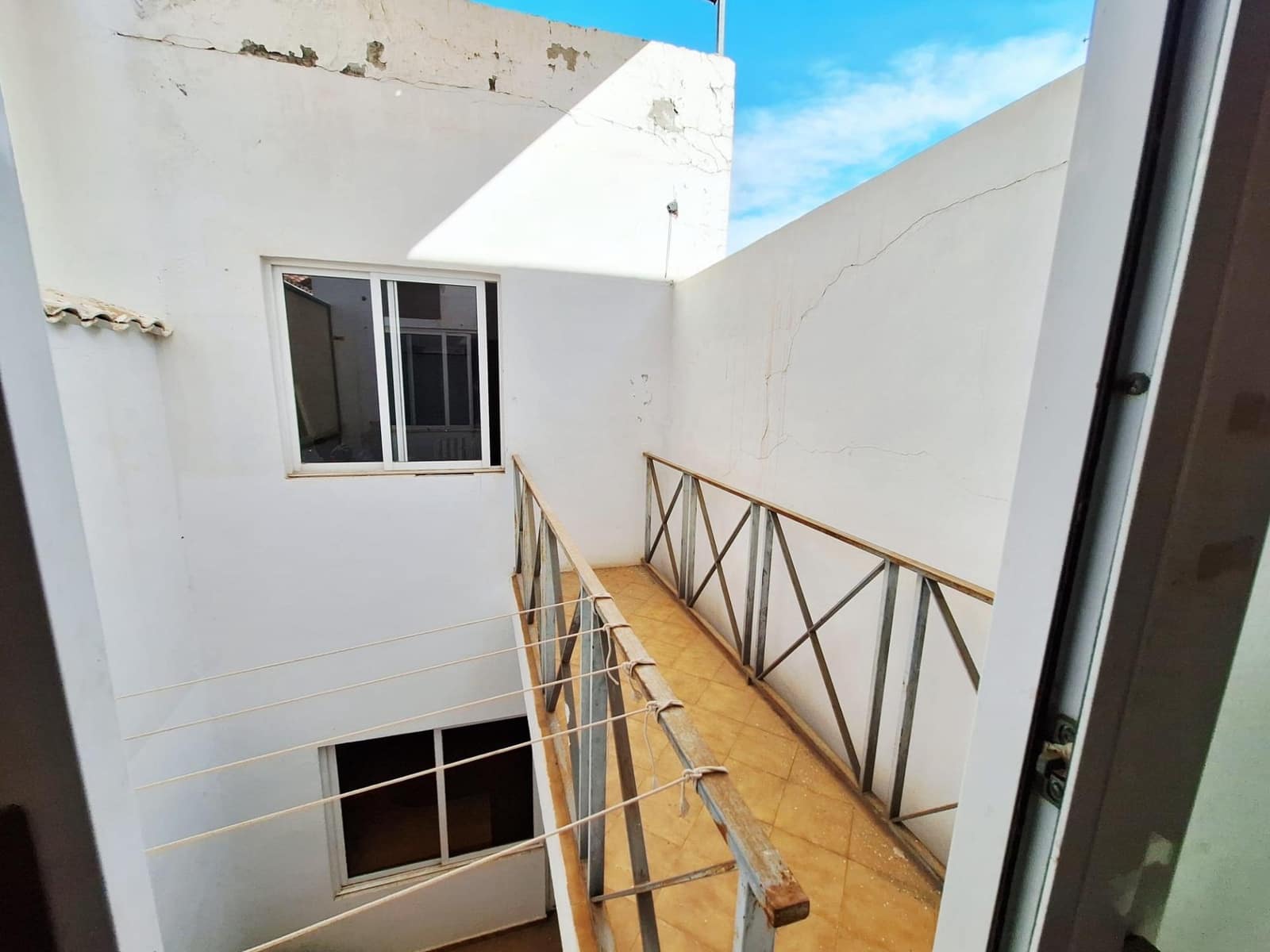 4 bedroom Townhouse for sale in La Pobla Llarga - € 90,000 (Ref: 9334911)