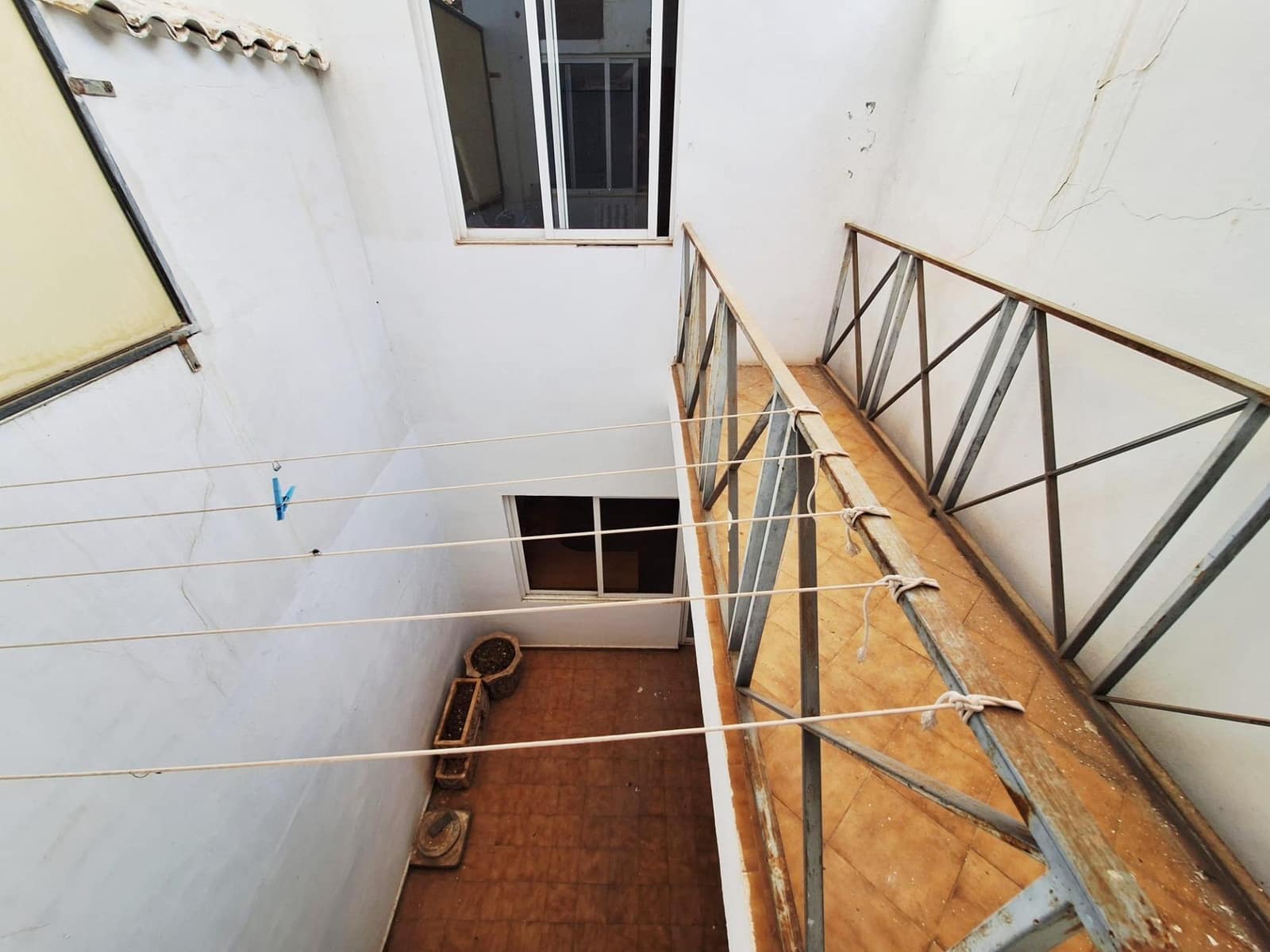 4 bedroom Townhouse for sale in La Pobla Llarga - € 90,000 (Ref: 9334911)