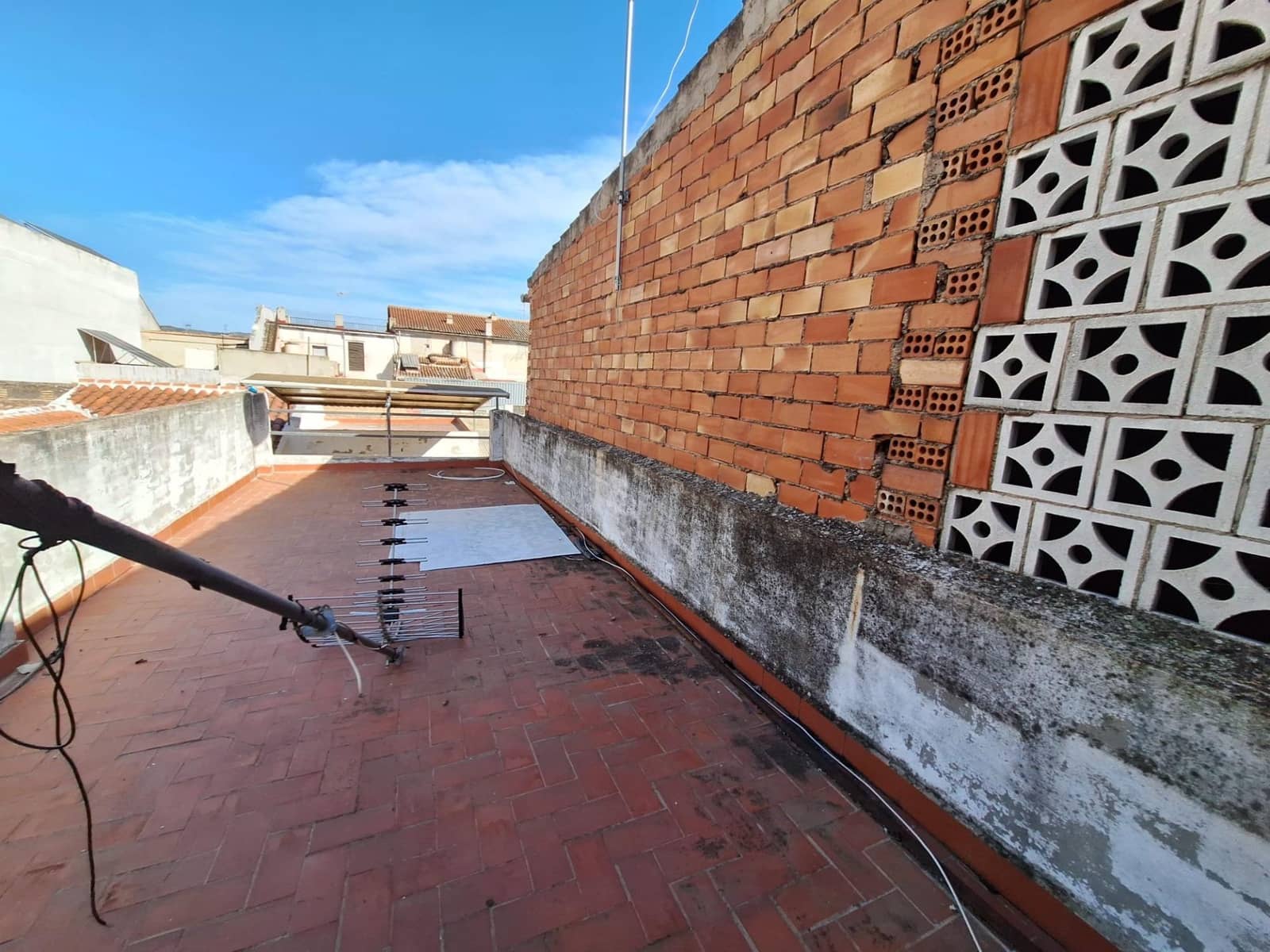 4 bedroom Townhouse for sale in La Pobla Llarga - € 90,000 (Ref: 9334911)