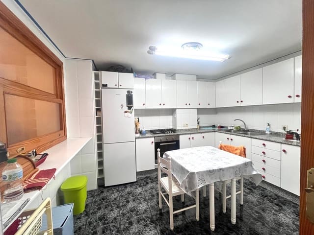 3 soveværelse Lejlighed til salg i Carcaixent - € 145.000 (Ref: 9337984)