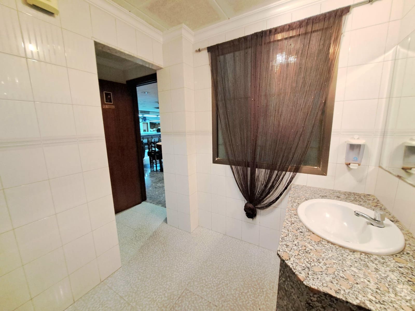 Commercieel te koop in Alzira - € 188.000 (Ref: 9349510)