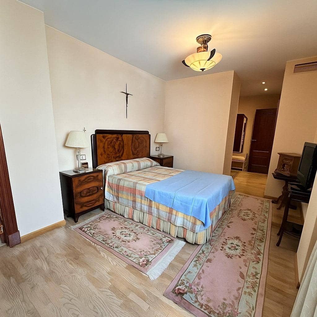 3 sypialnia Penthouse na sprzedaż w Alzira z garażem - 285 000 € (Ref: 9353582)