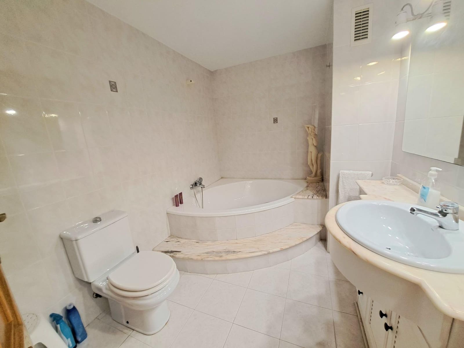 3 soverom Leilighet til leie i Alzira - € 1 000 (Ref: 9373935)