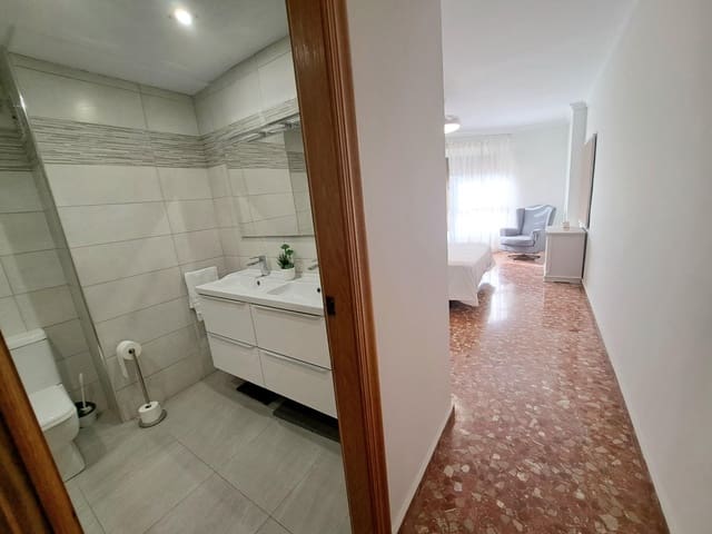 3 slaapkamer Flat te huur in Alzira - € 1.000 (Ref: 9373935)