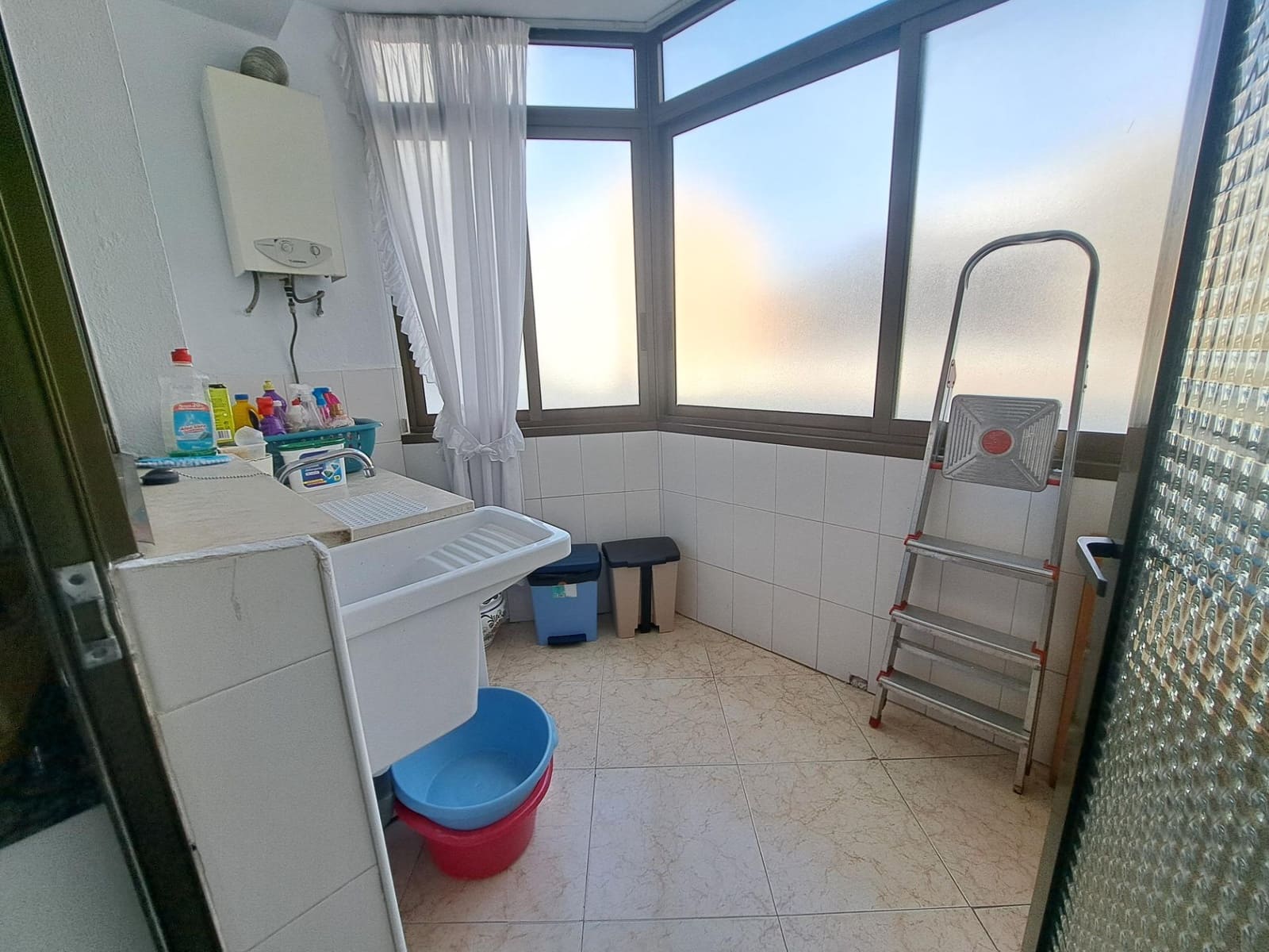 3 soverom Leilighet til leie i Alzira - € 1 000 (Ref: 9373935)