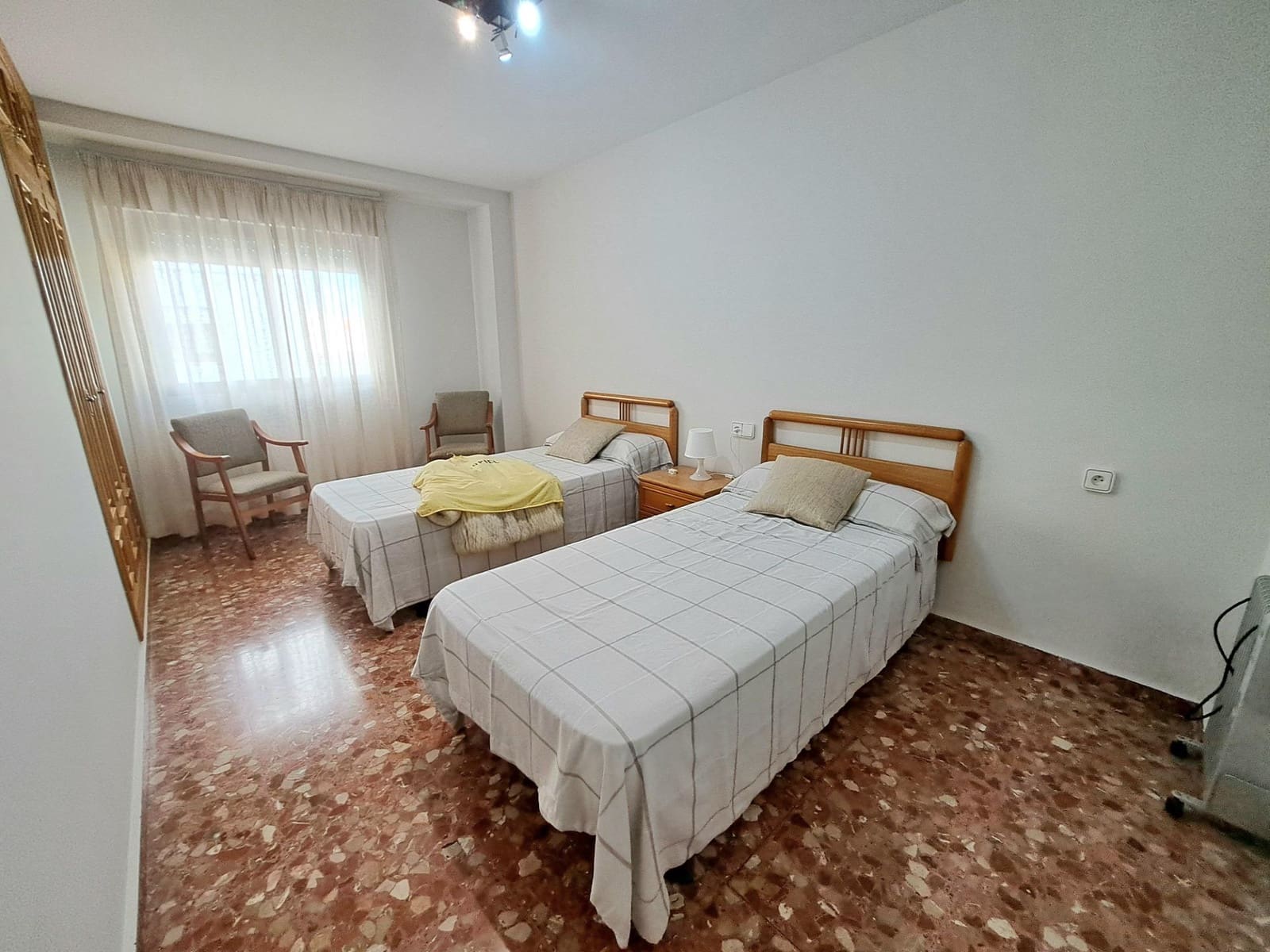 3 soverom Leilighet til leie i Alzira - € 1 000 (Ref: 9373935)