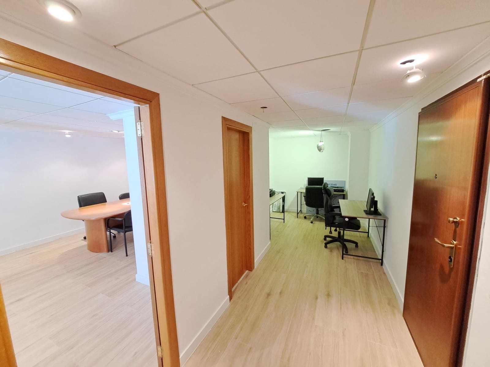 3 bedroom Office for rent in Alzira - € 550 (Ref: 9375287)