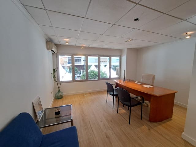 3 bedroom Office for rent in Alzira - € 550 (Ref: 9375287)