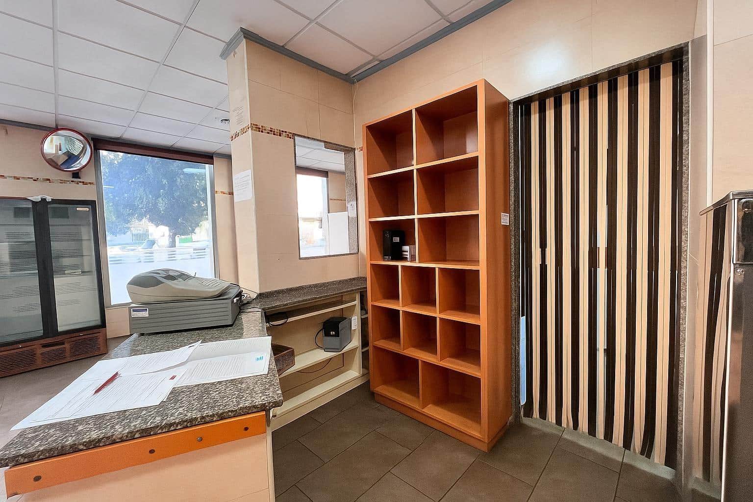 Komercyjne na sprzedaż w Carcaixent - 75 000 € (Ref: 9378983)